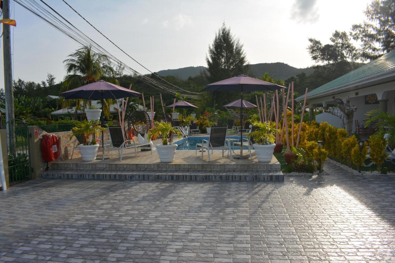 Leo'S Petit Villa Annex Praslin Екстериор снимка