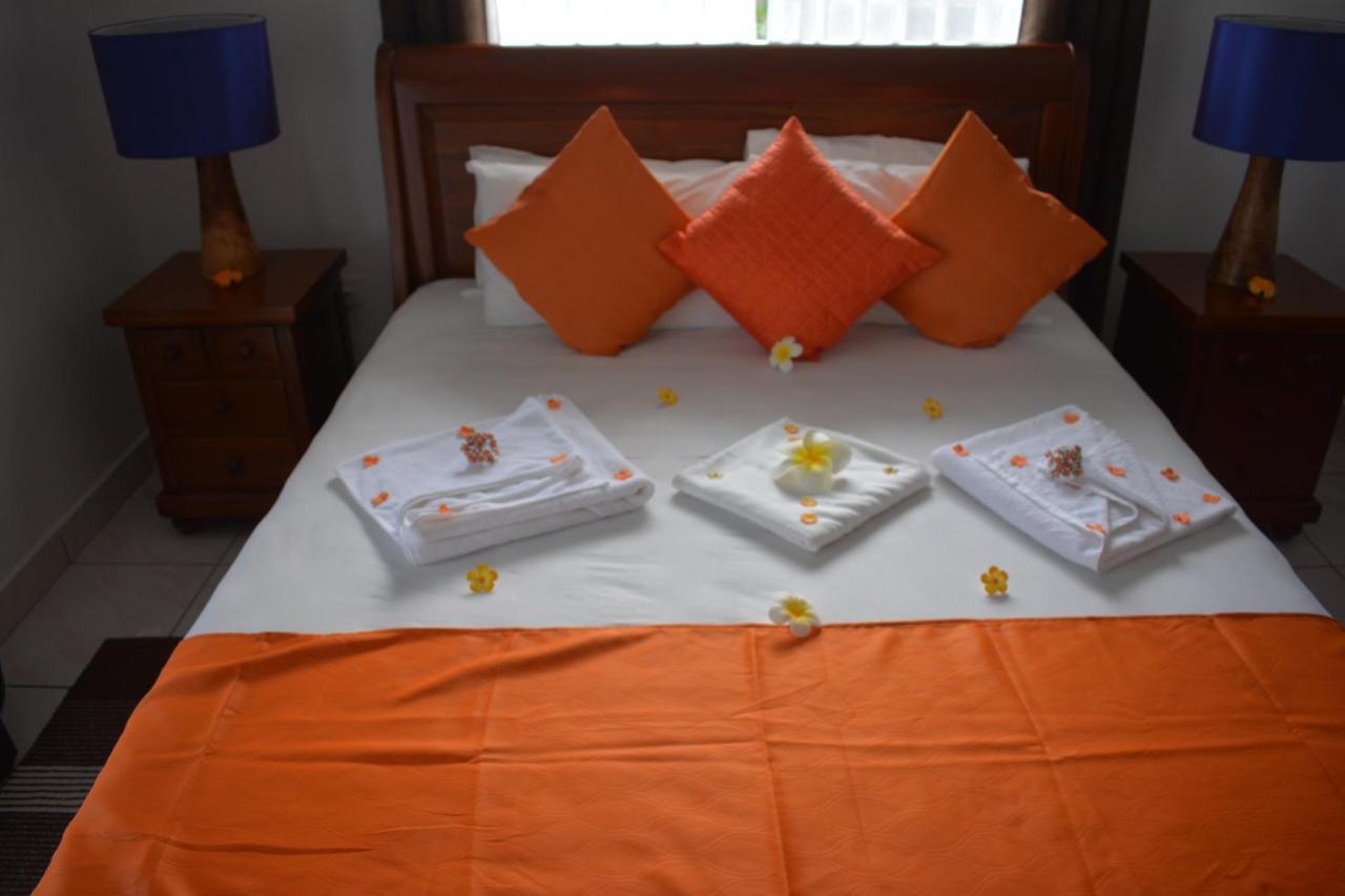 Leo'S Petit Villa Annex Praslin Екстериор снимка