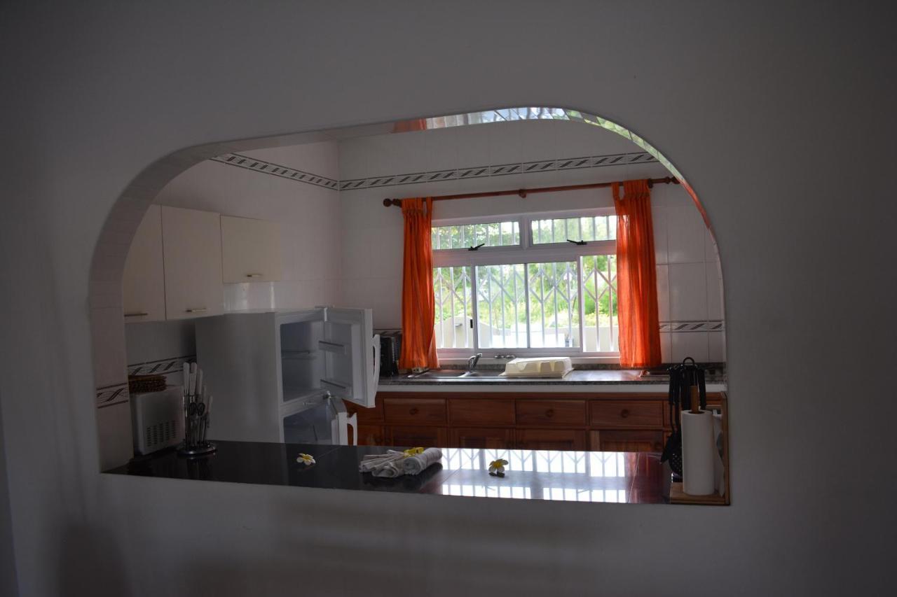 Leo'S Petit Villa Annex Praslin Екстериор снимка